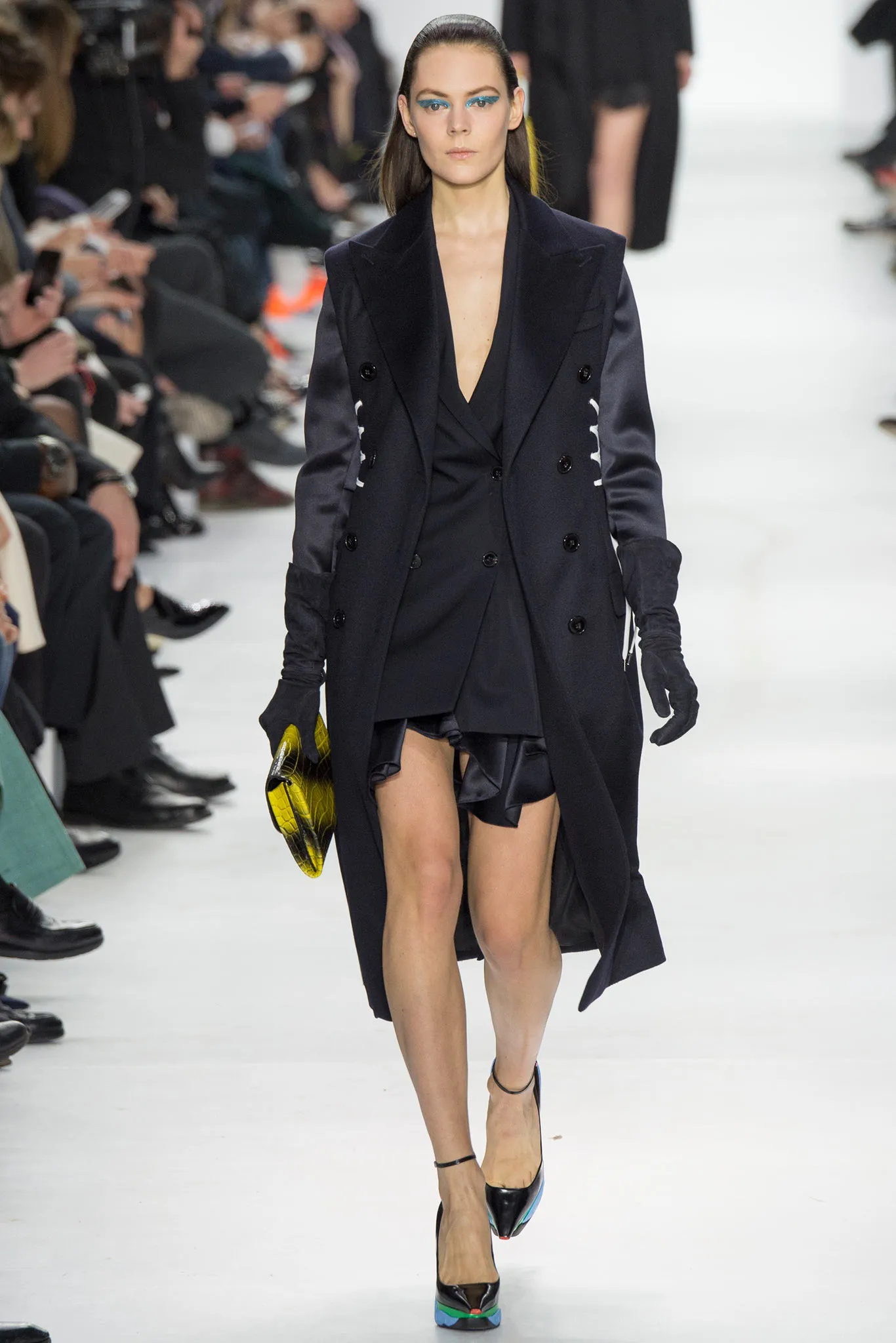 Look 01