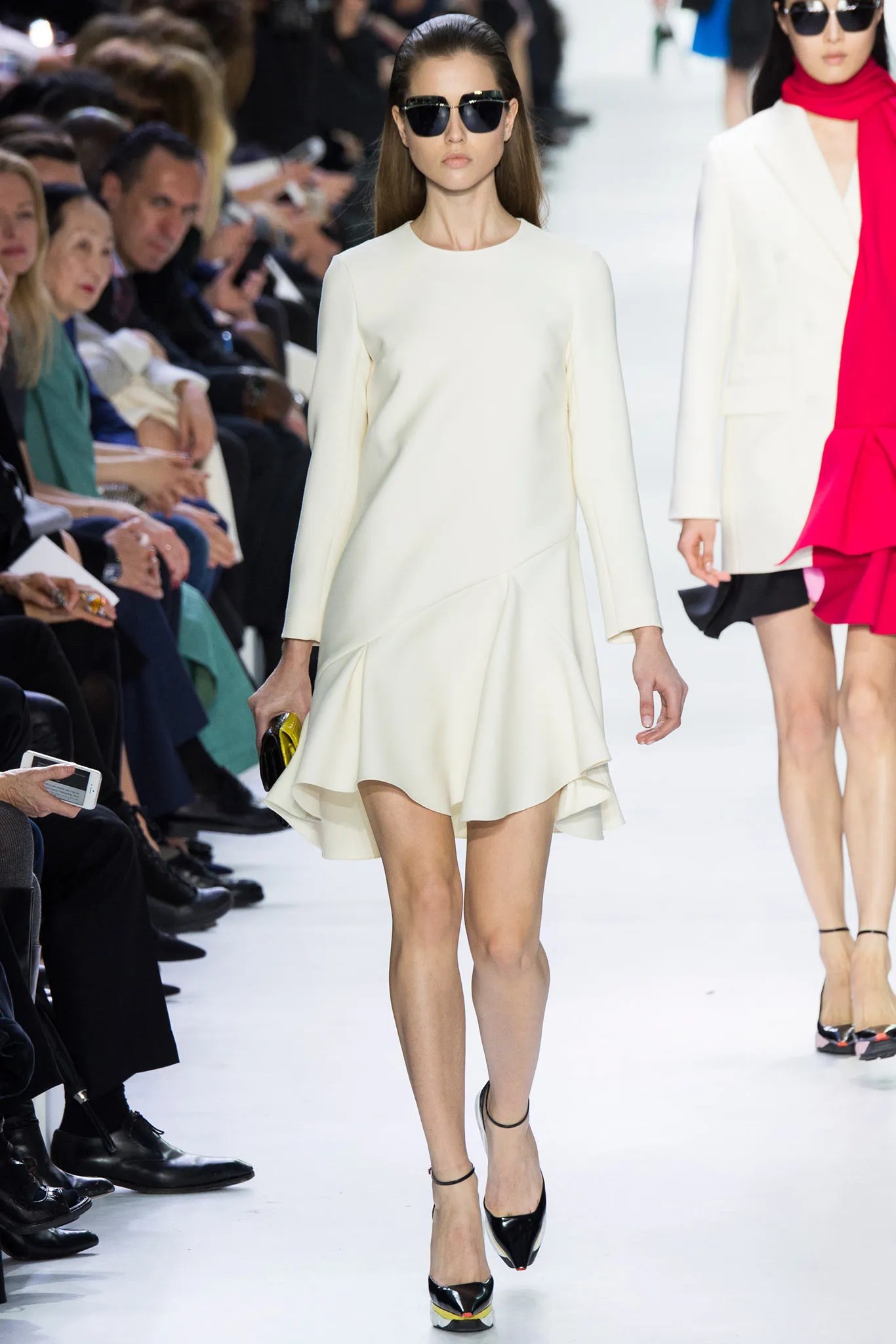 Look 10