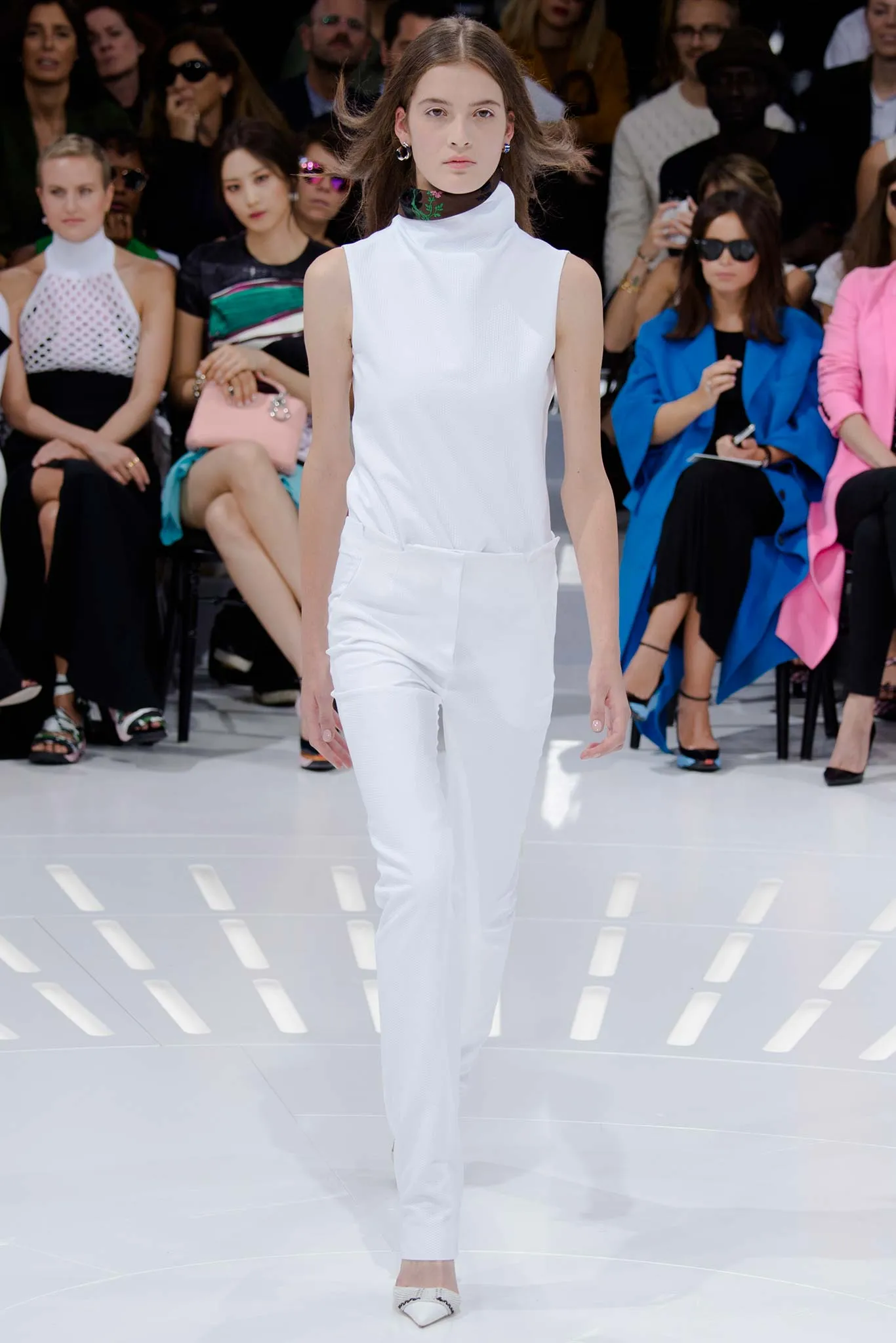 Look 01