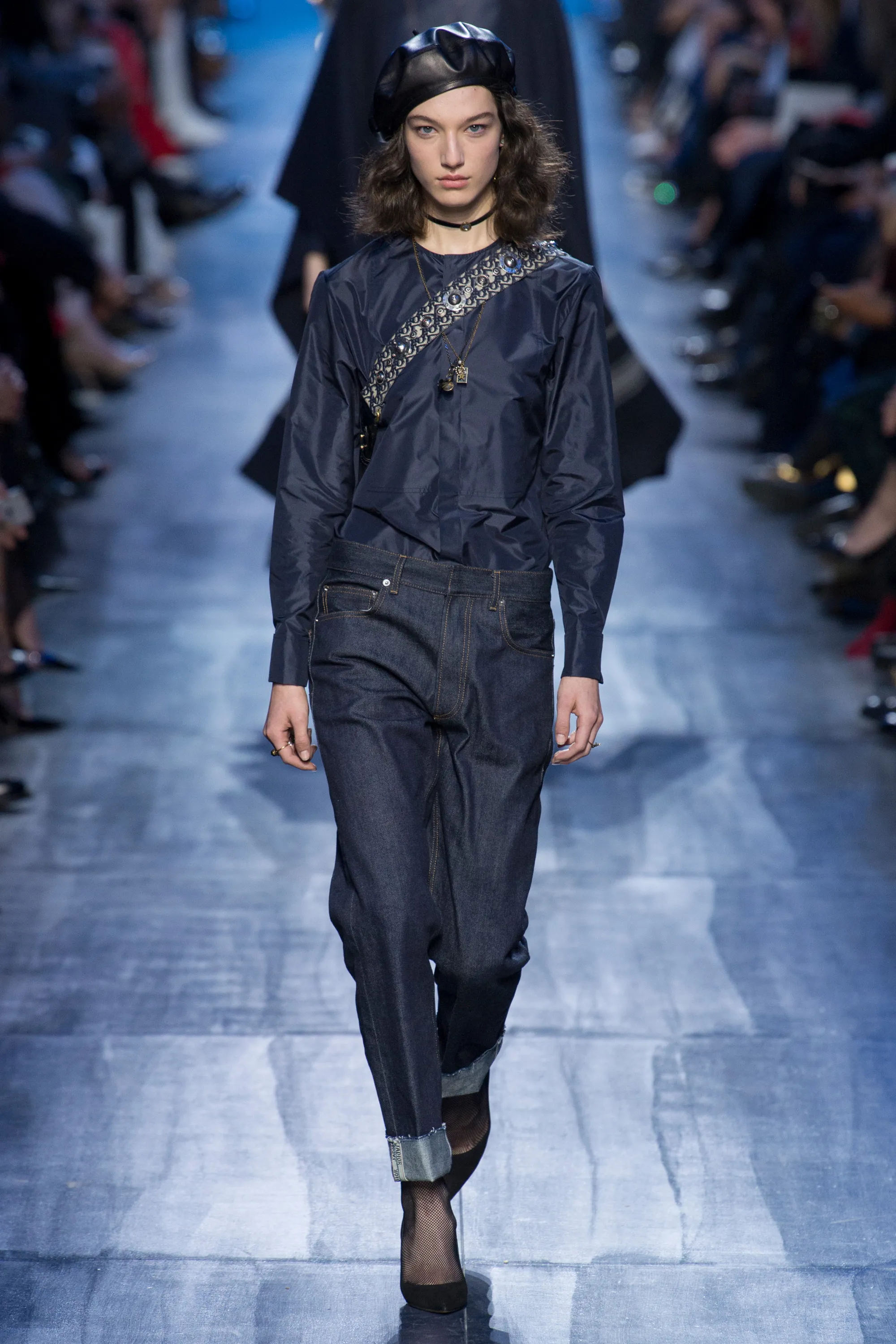 Look 10
