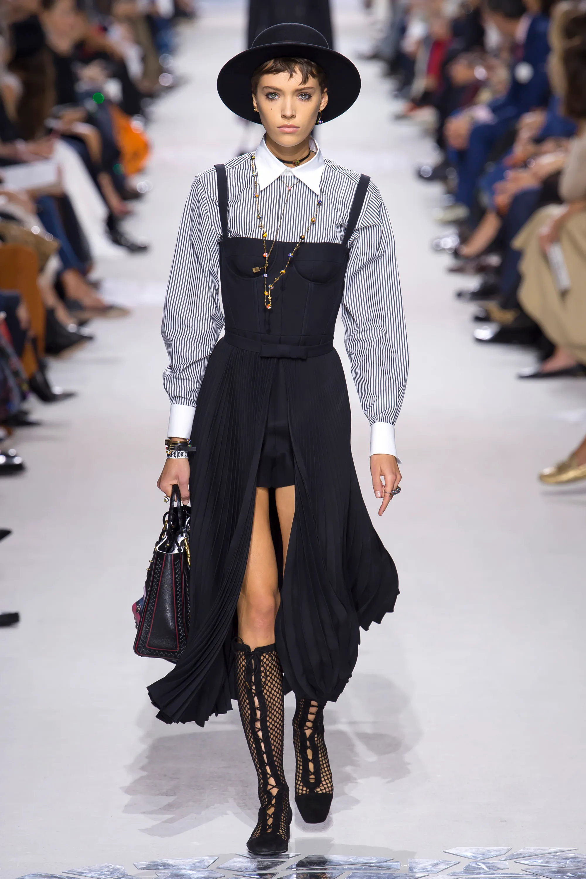 Look 02