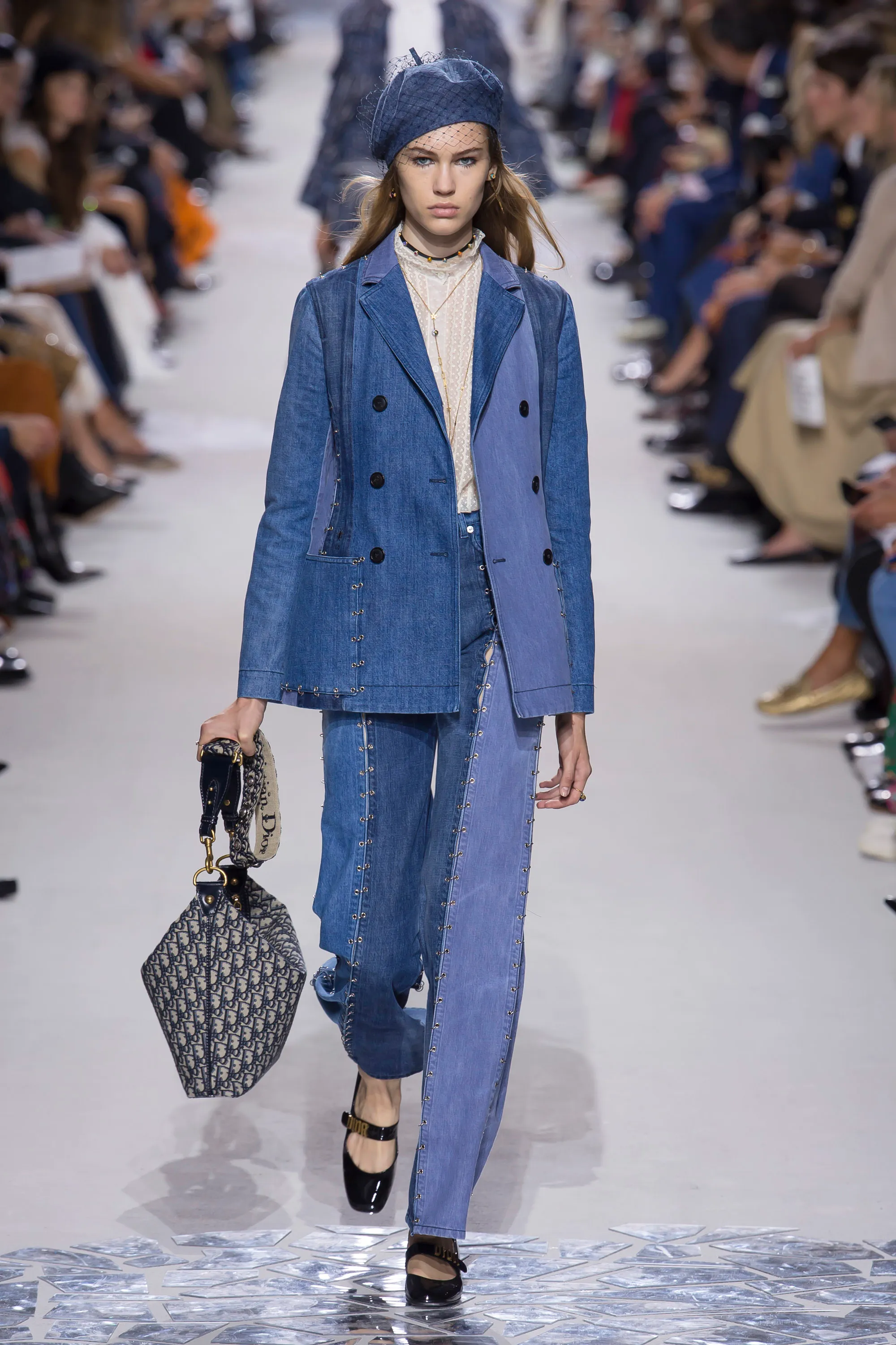 Look 08