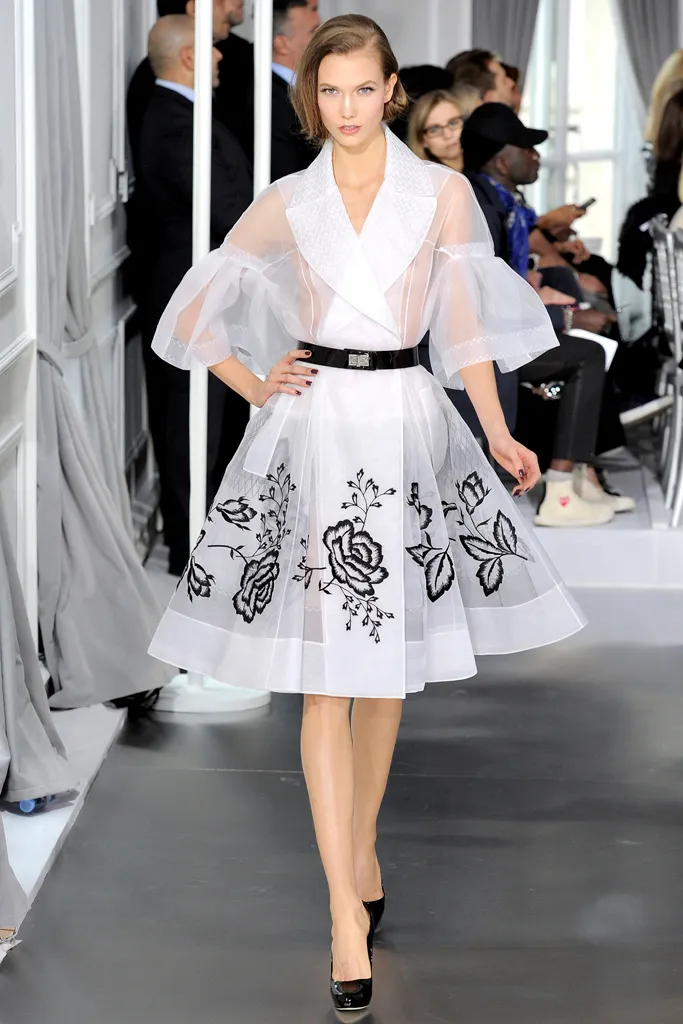 Look 01