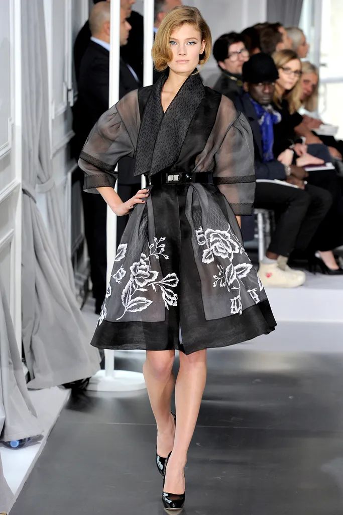 Look 02