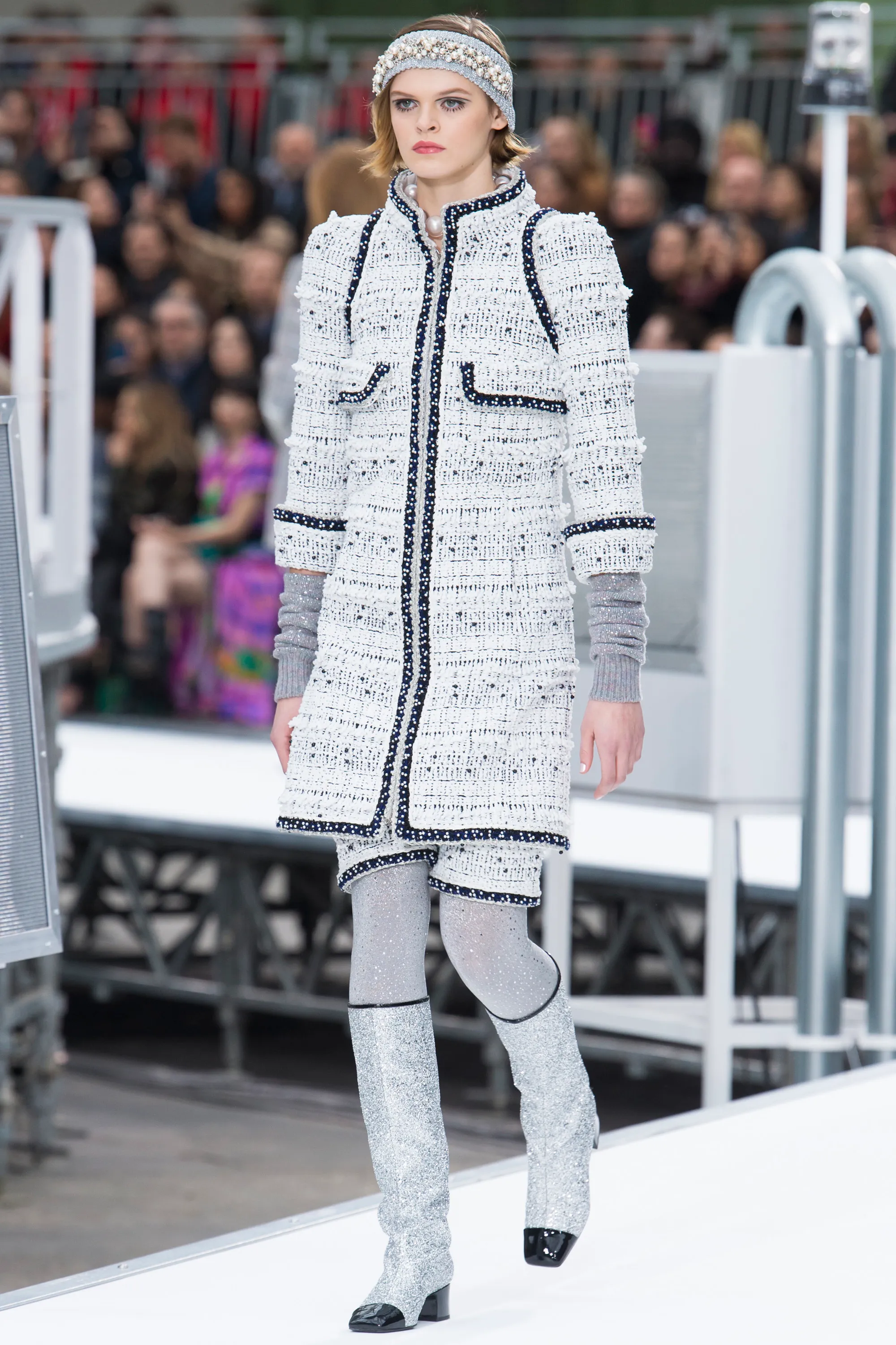 Look 02