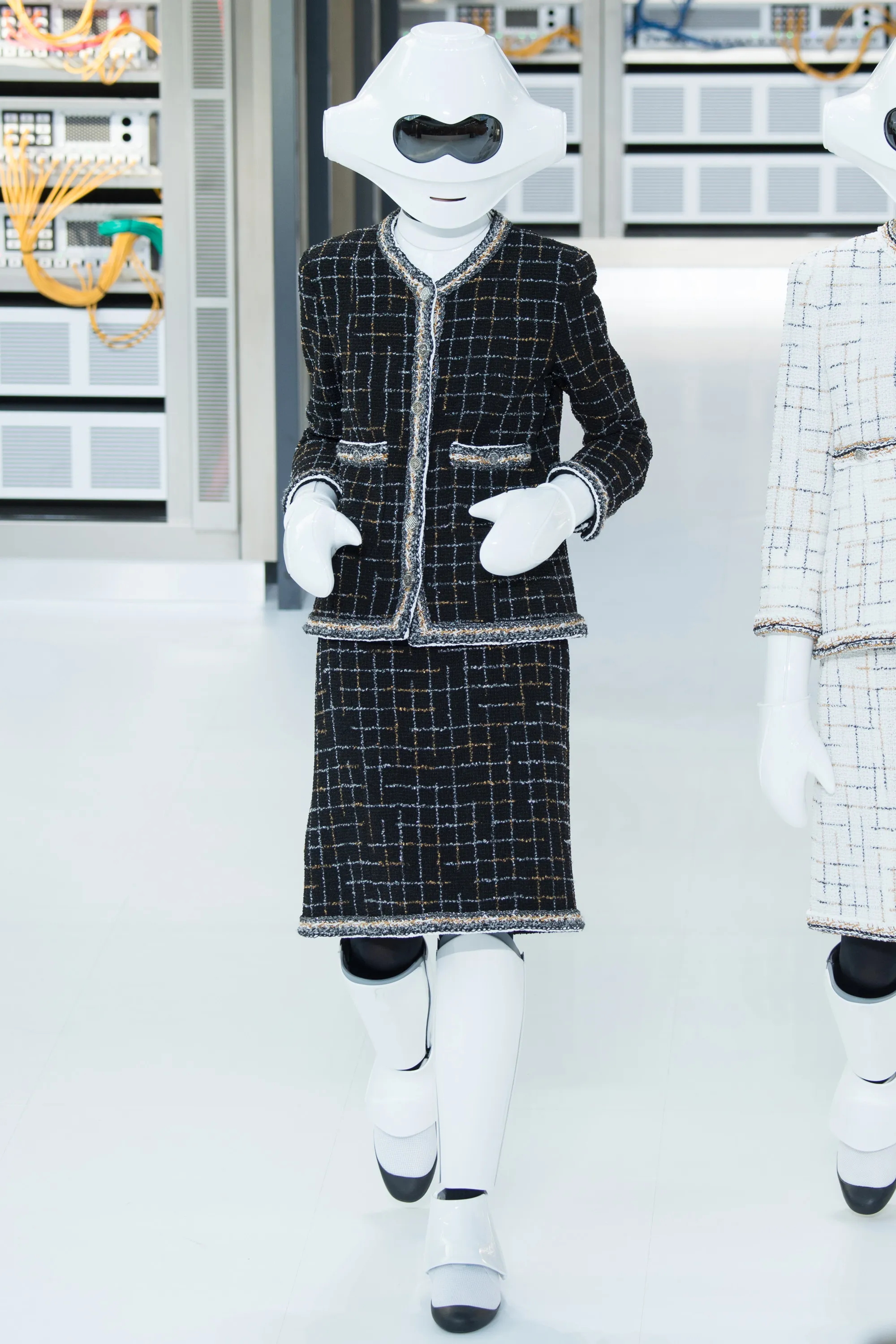 Look 03