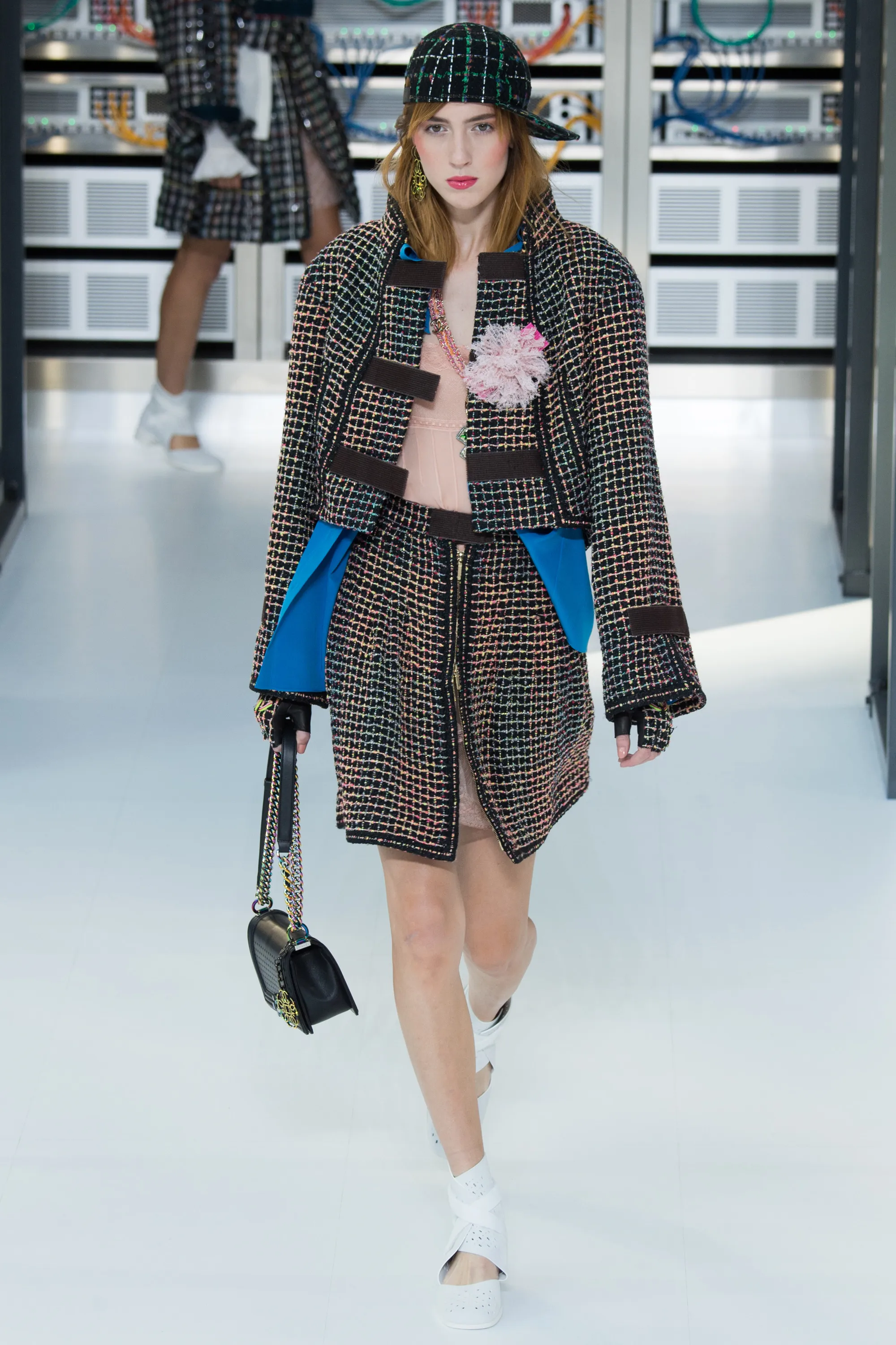 Look 04
