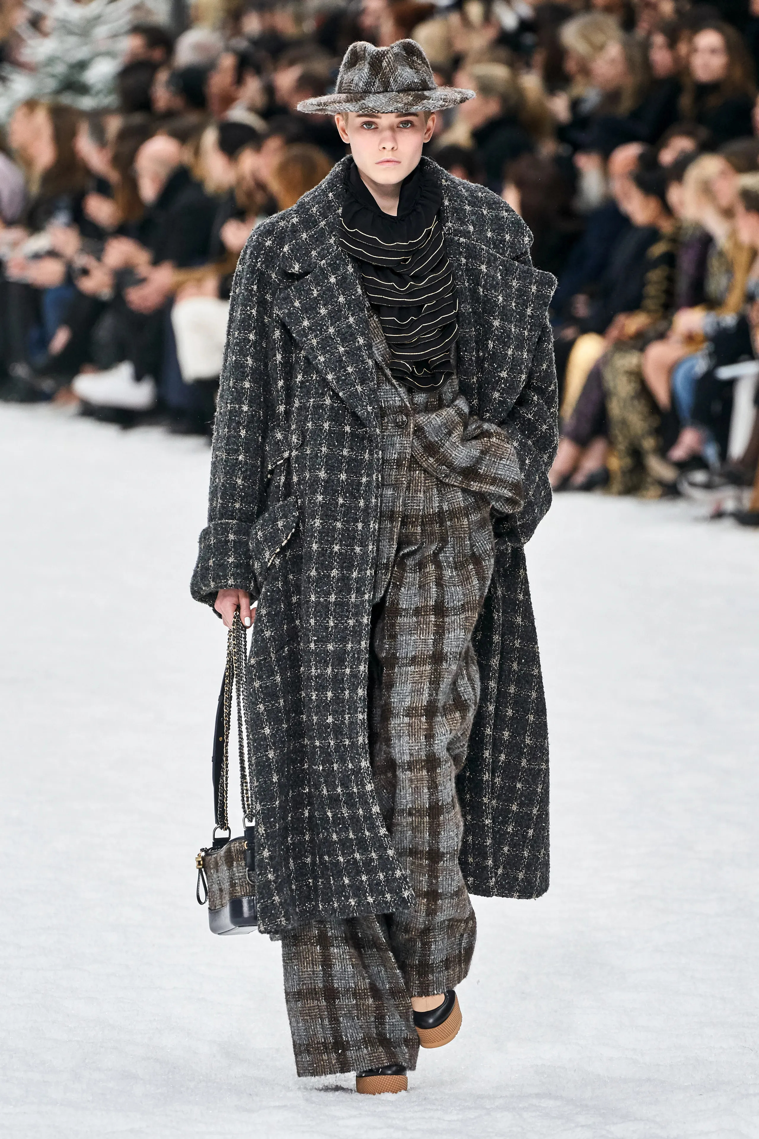 Look 04