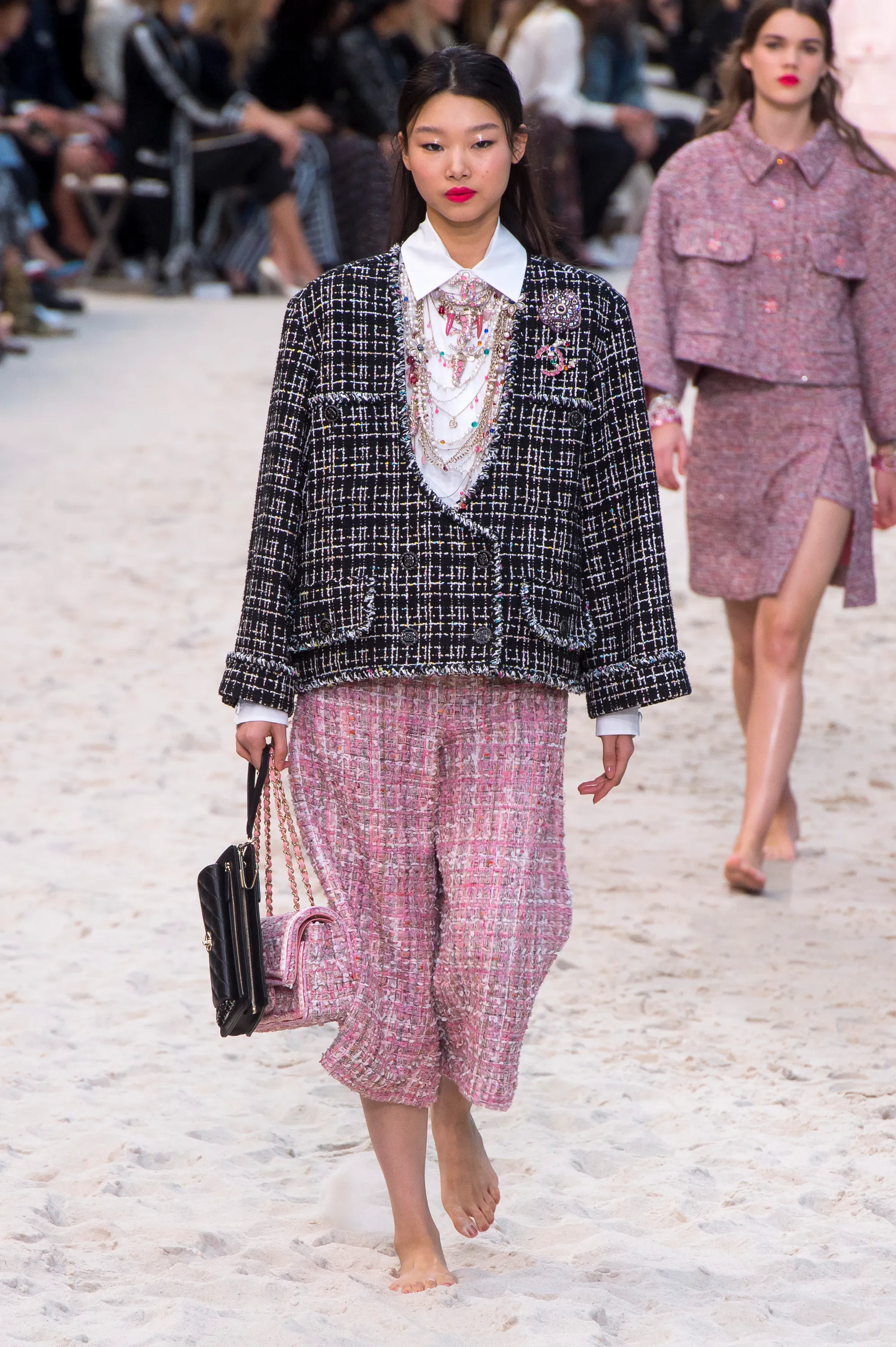Look 10