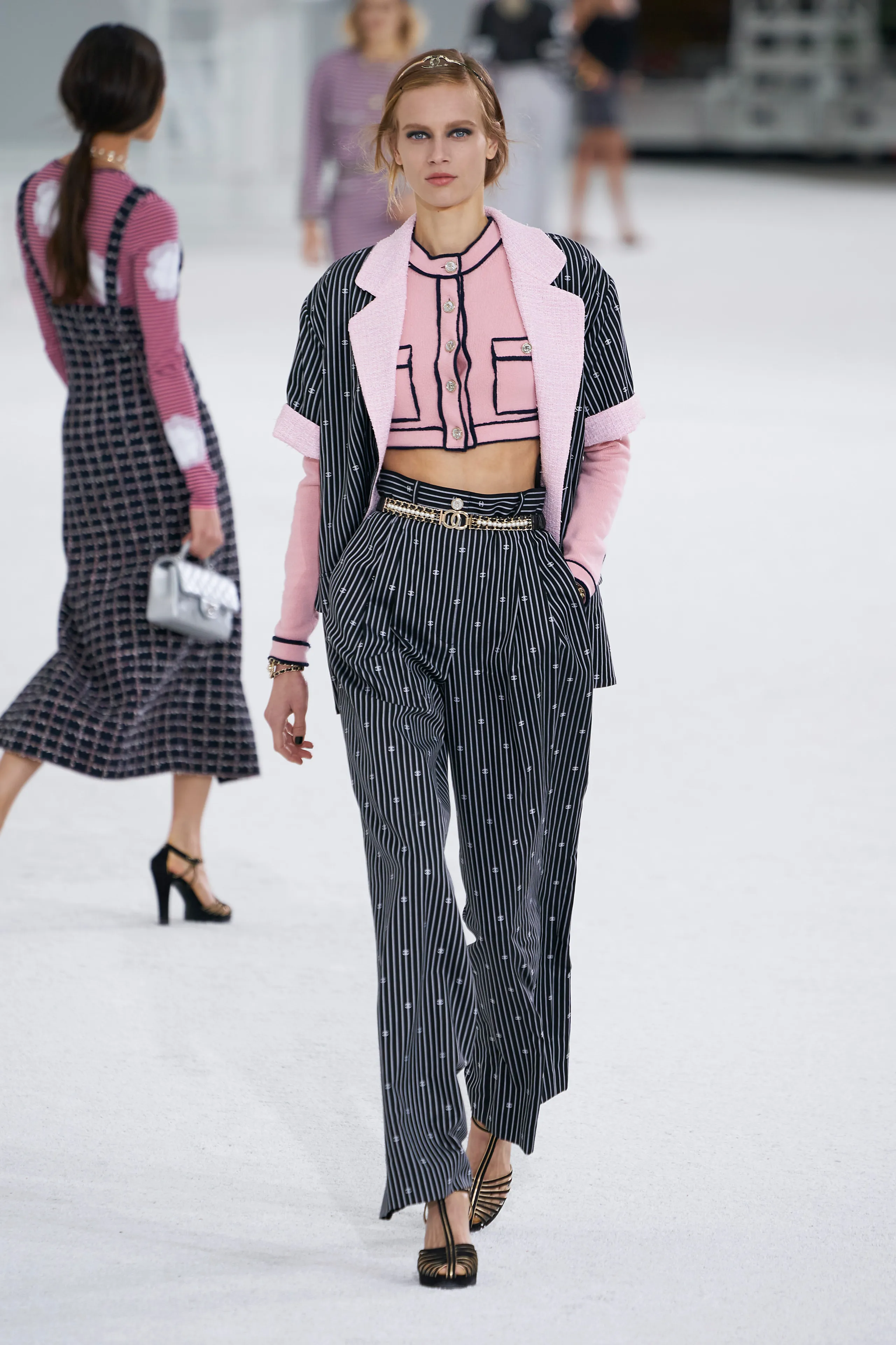 Look 03