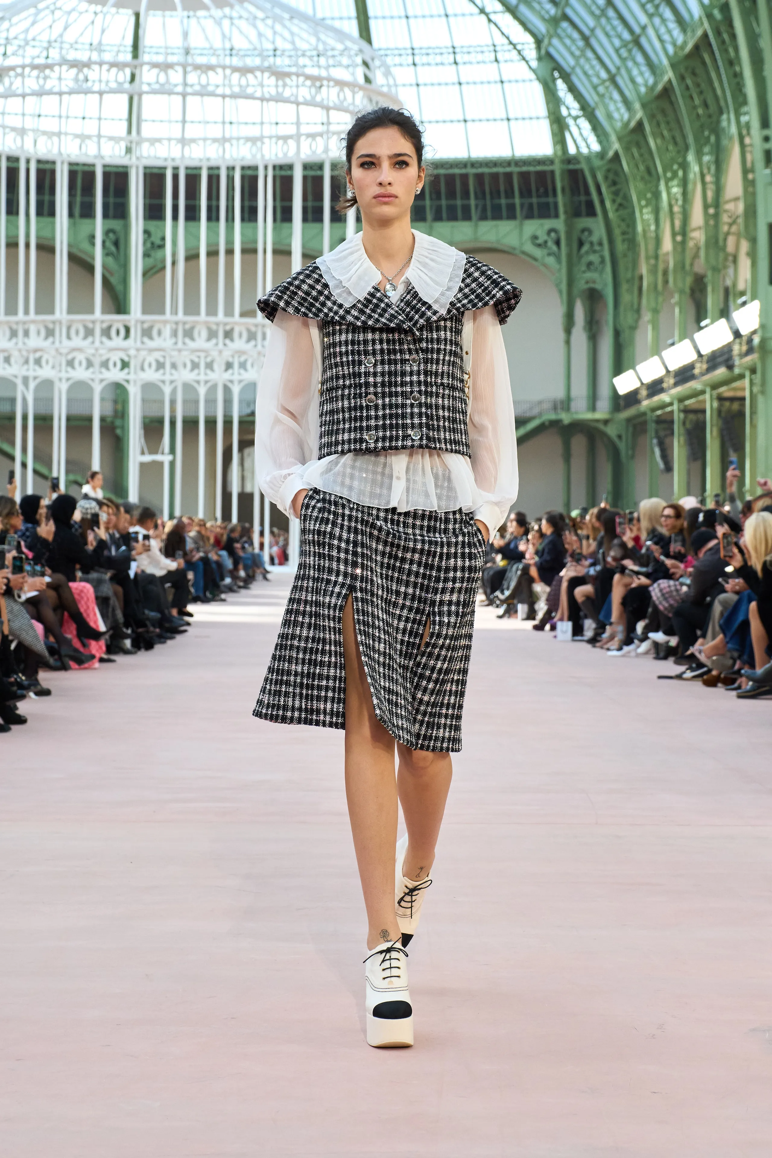Look 03