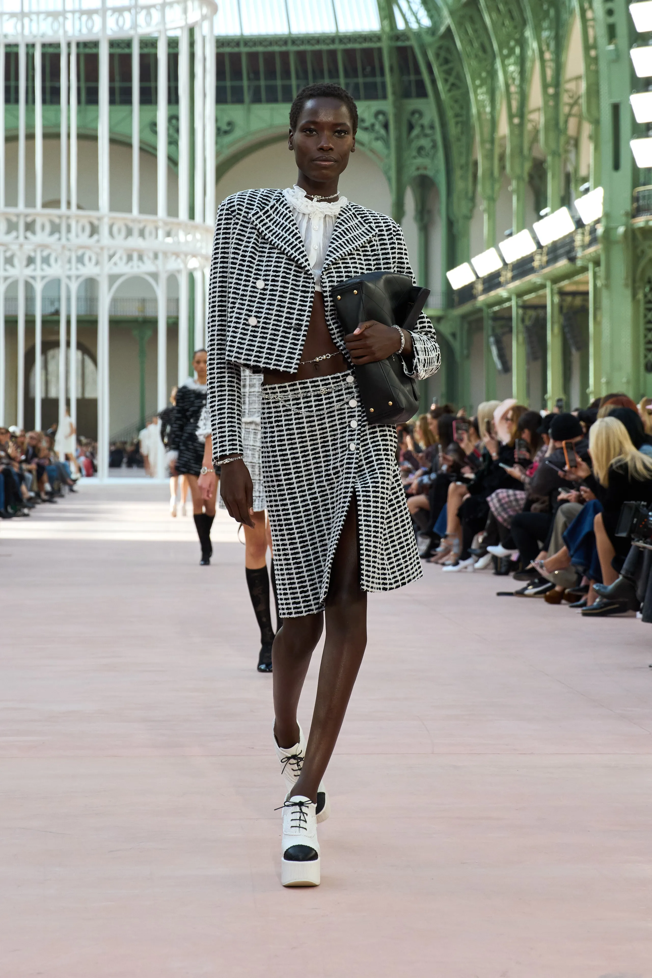 Look 06