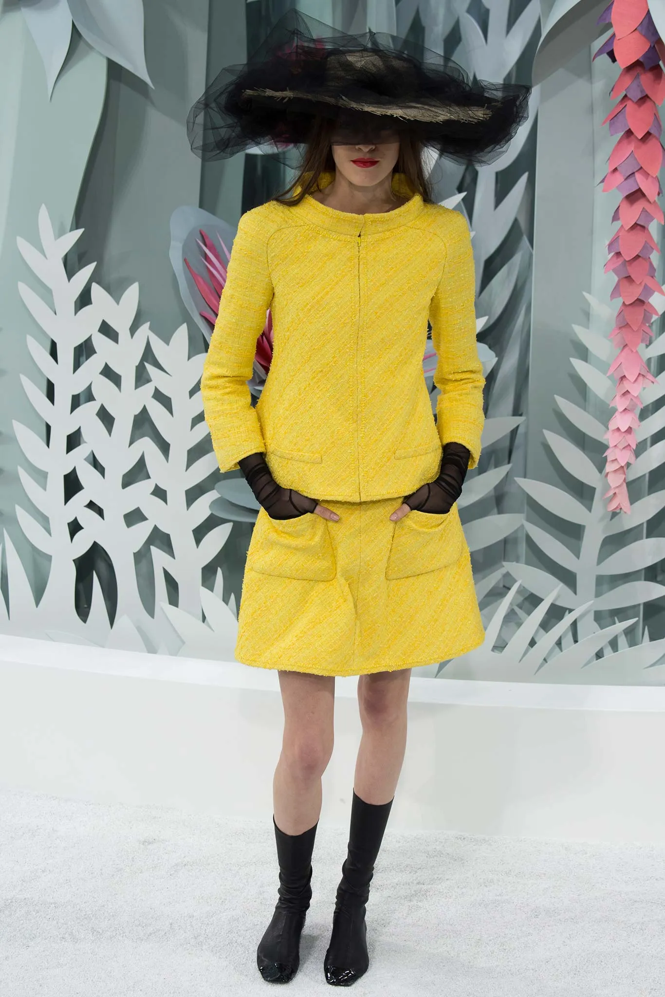 Look 03